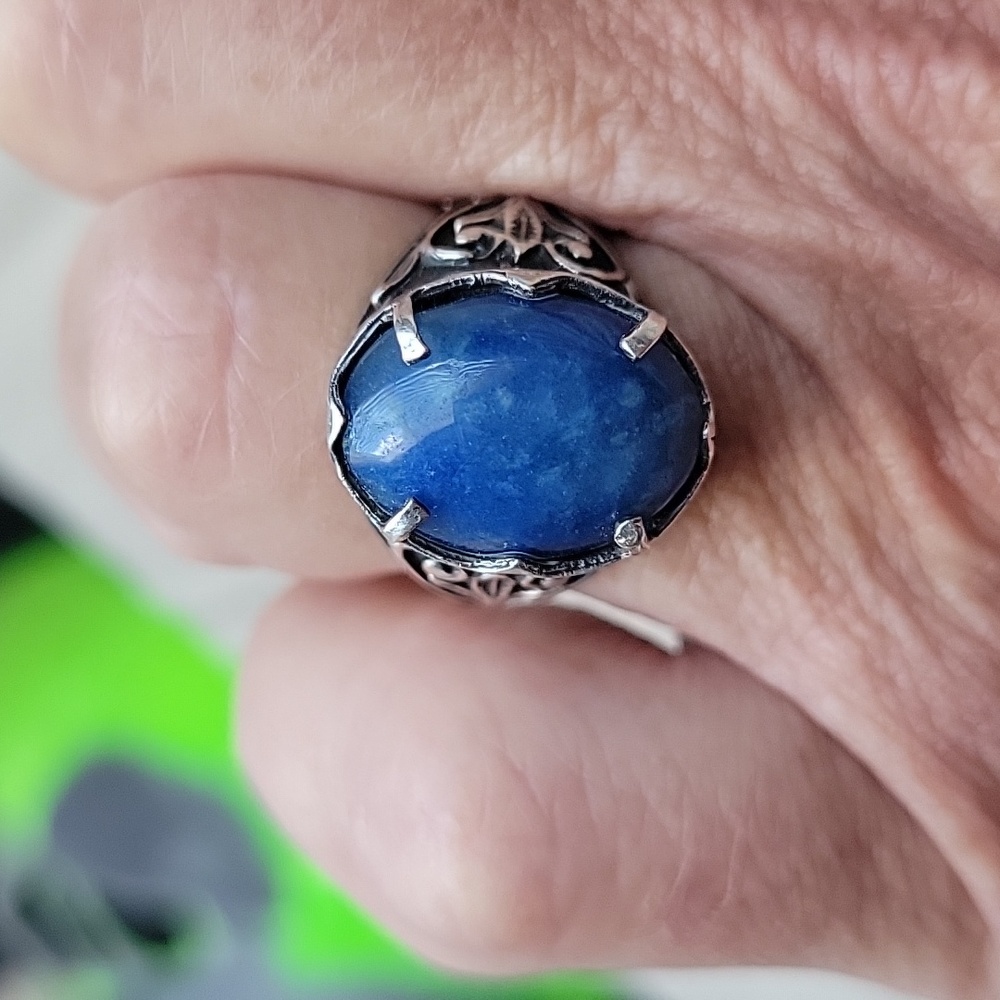 925 Sterling Silver Lapis Lazuli ring with beautiful etched sides - size 7.25